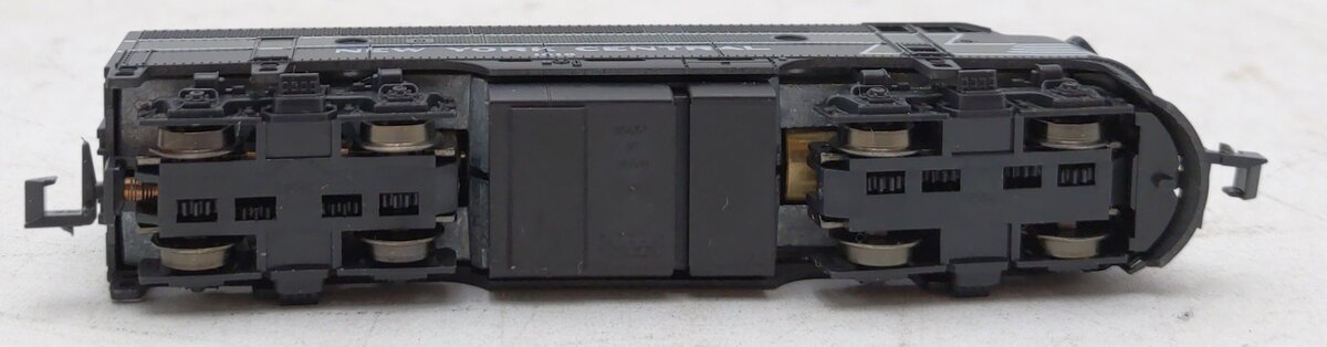 Kato 176-077 N New York Central F-3 A Powered Unit Diesel Locomotive EX