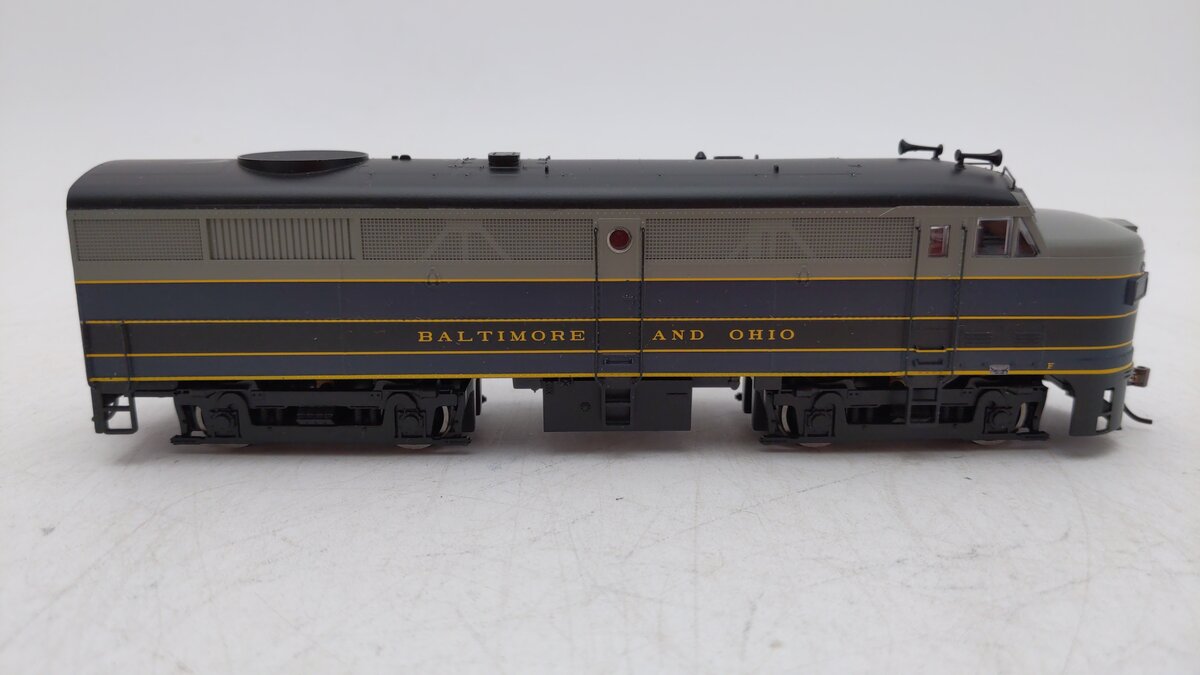 Bachmann 64705 HO Scale B&O ALCO FA2 Diesel Locomotive w/ Sound & DCC