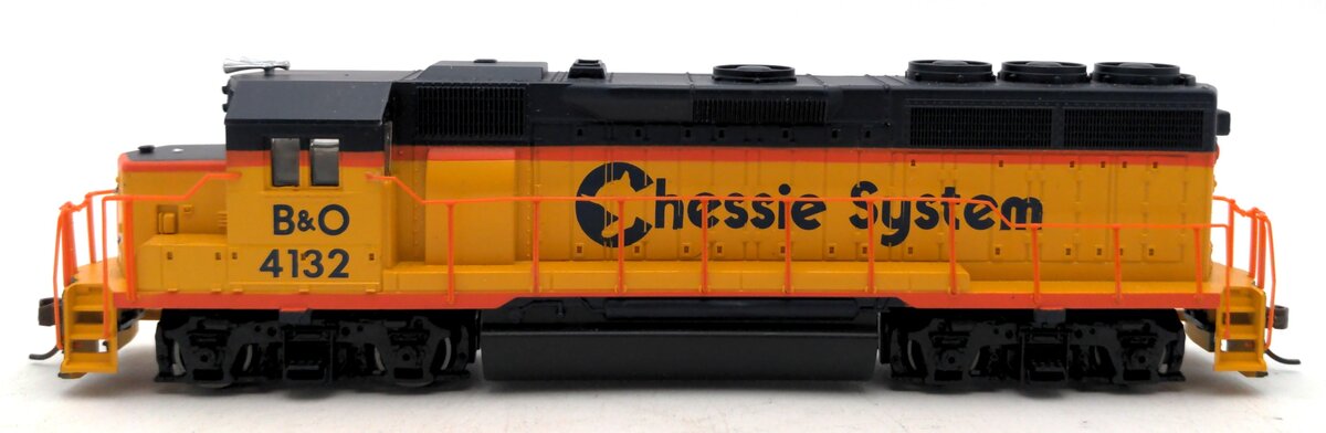 Bachmann 63509 HO Chessie GP40 Diesel Locomotive #4132