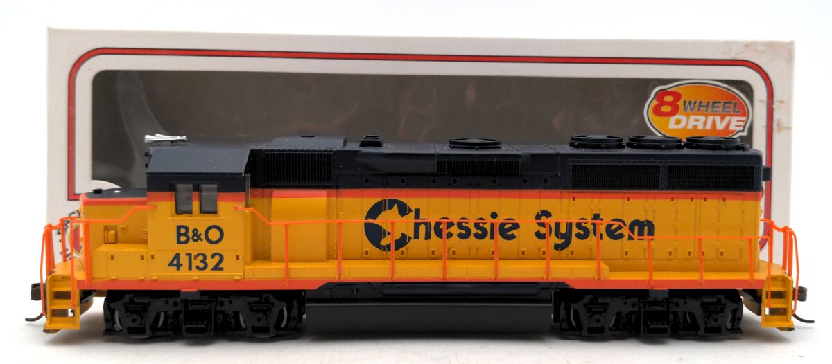 Bachmann 63509 HO Chessie GP40 Diesel Locomotive #4132