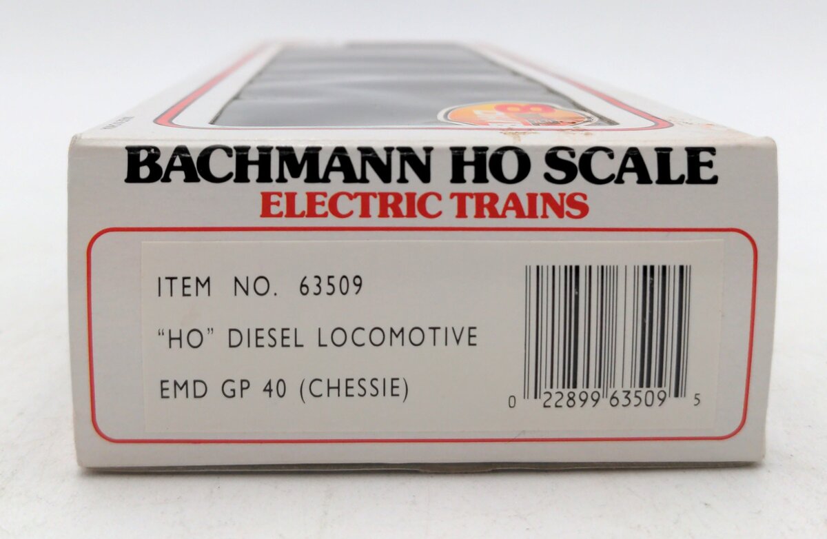 Bachmann 63509 HO Chessie GP40 Diesel Locomotive #4132