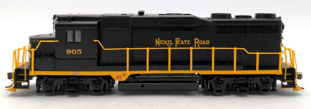 Bachmann 60810 HO Scale Nickel Plate Road GP30 Diesel Engine #905 with DCC