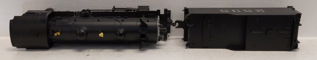 Lionel 2231080 O Scale Santa Fe BTO Legacy 2-8-0 Steam Locomotive #2535