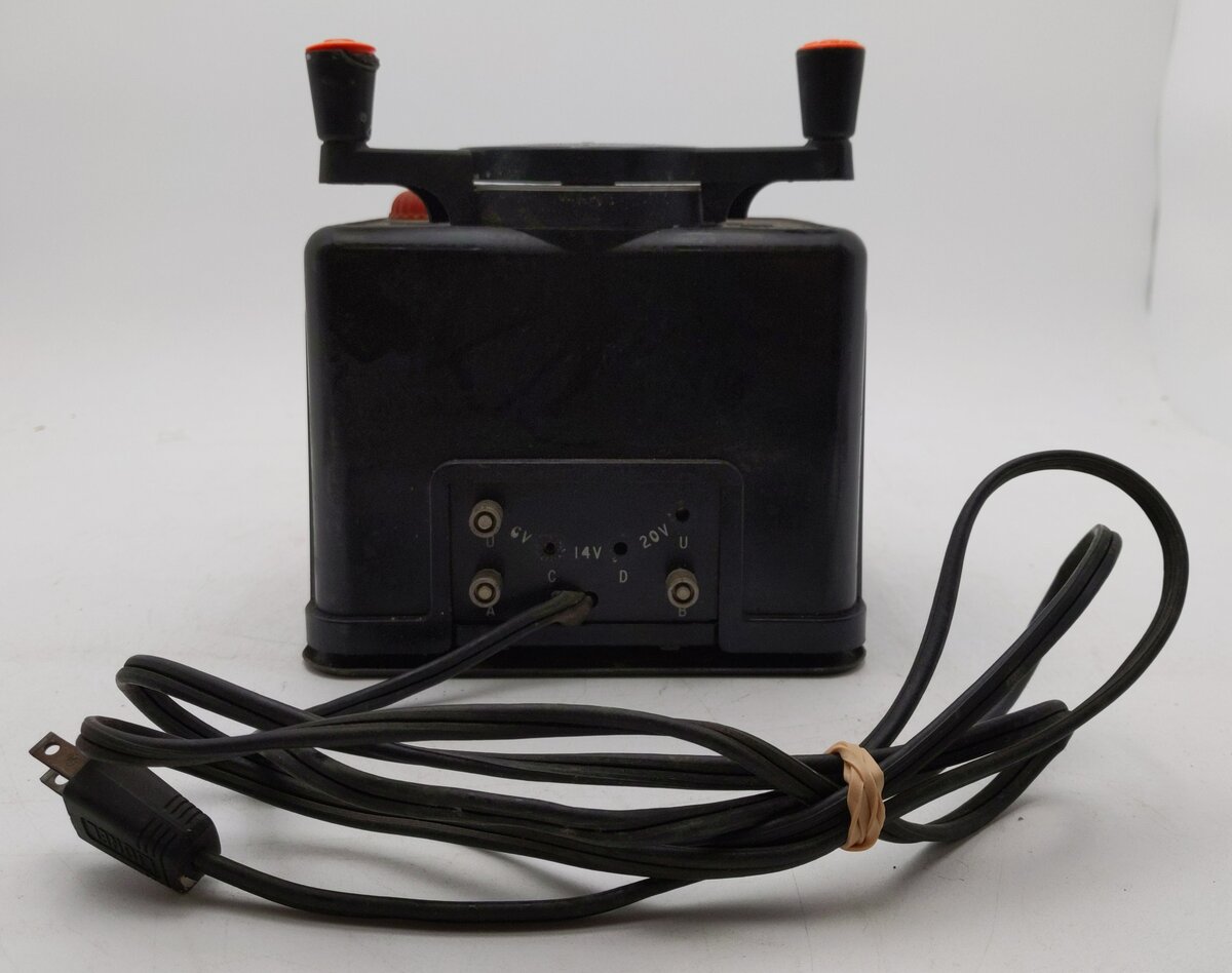 Lionel KW O Vintage Trainmaster 190 Watt Transformer with Whistle VG