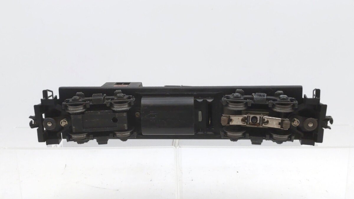 Lionel 2338 Vintage O Milwaukee Road Powered GP-7 Diesel