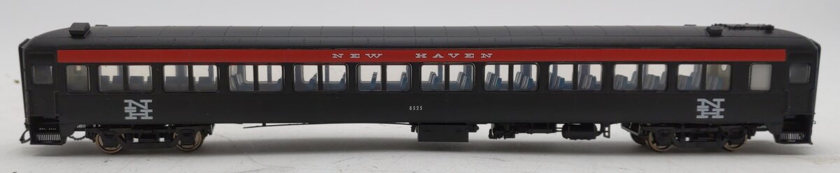 Rapido Trains 109113 HO New Haven 10-Window Smoker Coach (No Skirting) #8525