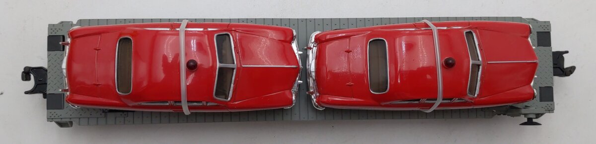 MTH 30-7623 O Gauge MTH Auto Transport Flatcar with 2 Ertl Fire Cars LN/Box