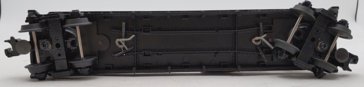 MTH 30-7642 O Gauge Farm Transportation Flat Car with Ertl Case Tractors LN/Box