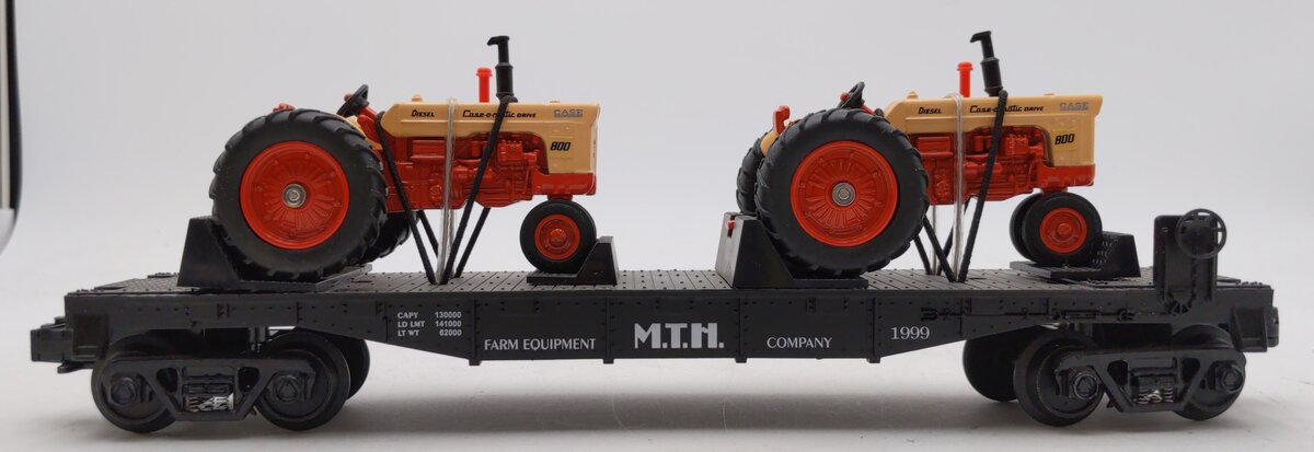 MTH 30-7642 O Gauge Farm Transportation Flat Car with Ertl Case Tractors LN/Box