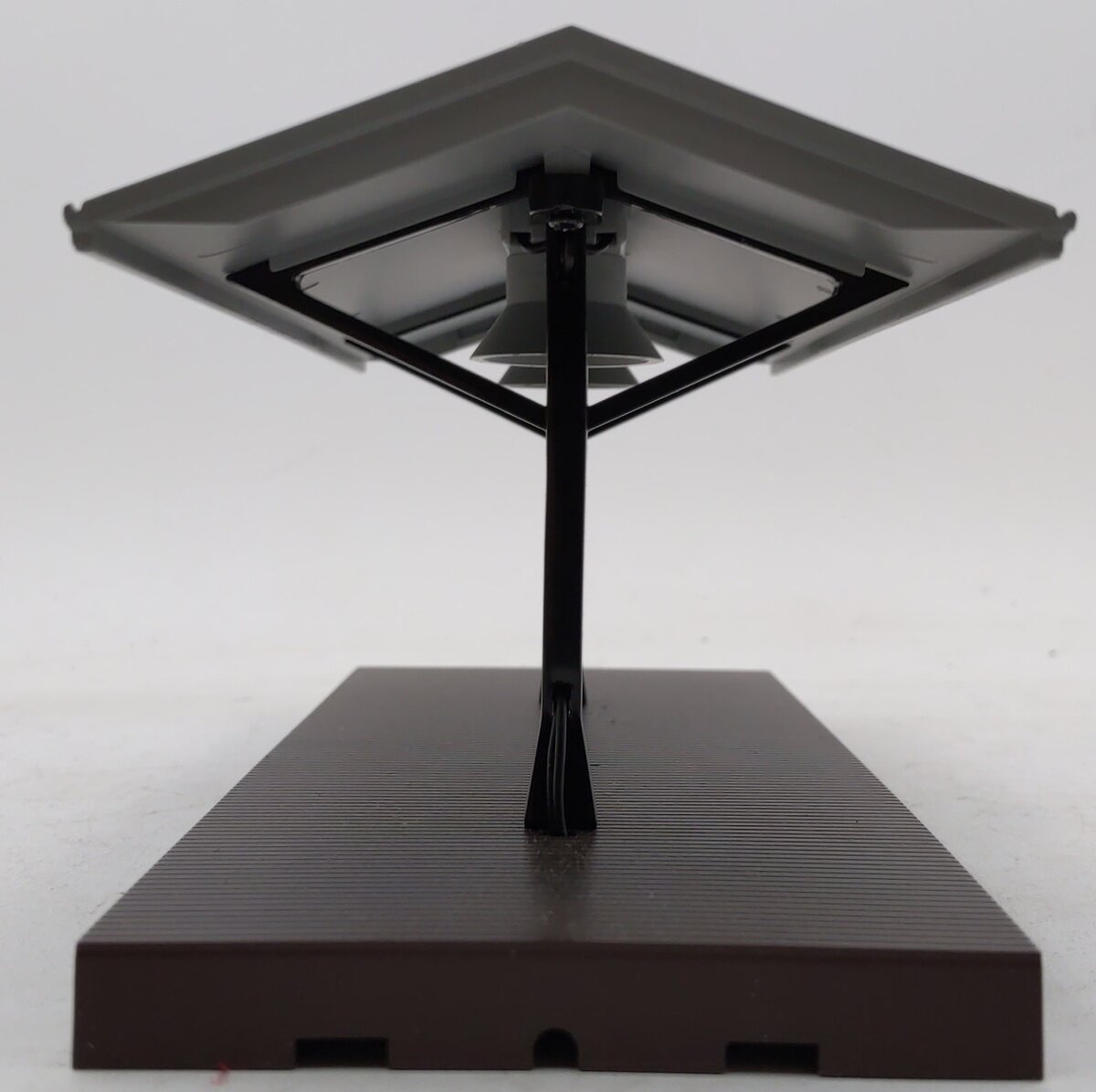 MTH 30-9006 O Gauge Passenger Station Platform (Gray Roof/Brown Base) LN/Box