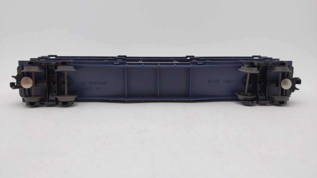 Lionel 6-9123 O Gauge Chesapeake and Ohio 3-Tier Auto Carrier Car LN/Box