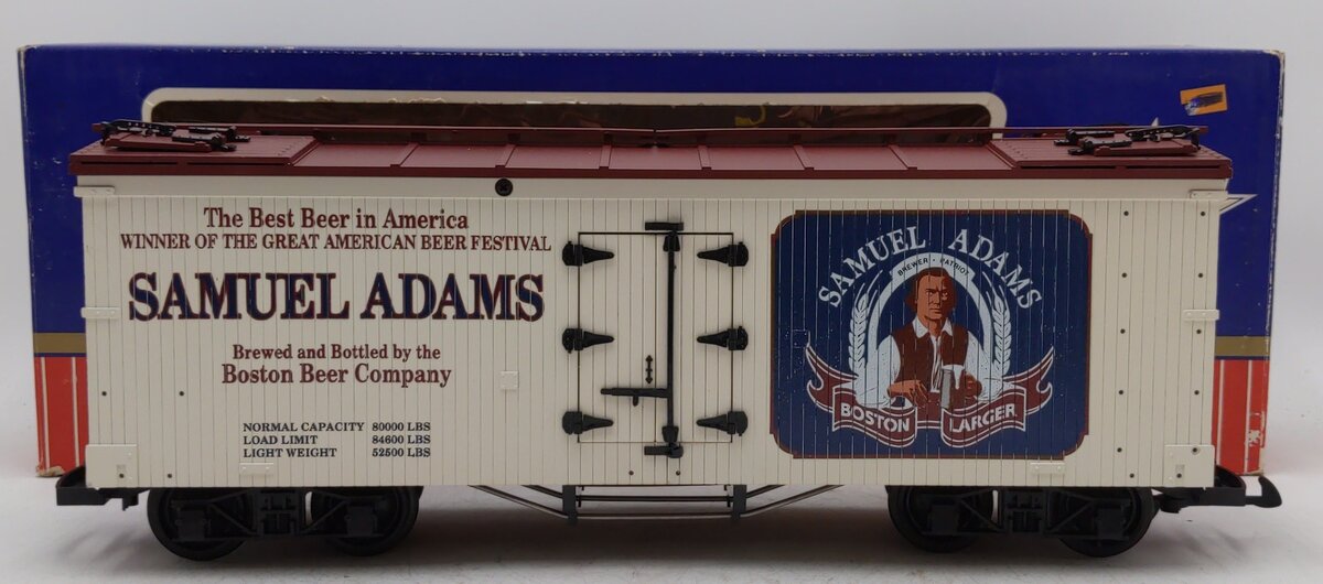 USA Trains 1671 G Sam Adams Reefer - Plastic Wheels