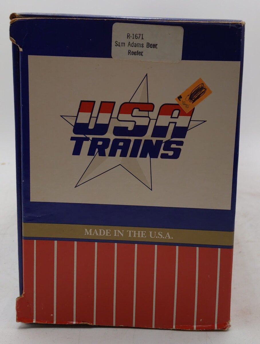 USA Trains 1671 G Sam Adams Reefer - Plastic Wheels
