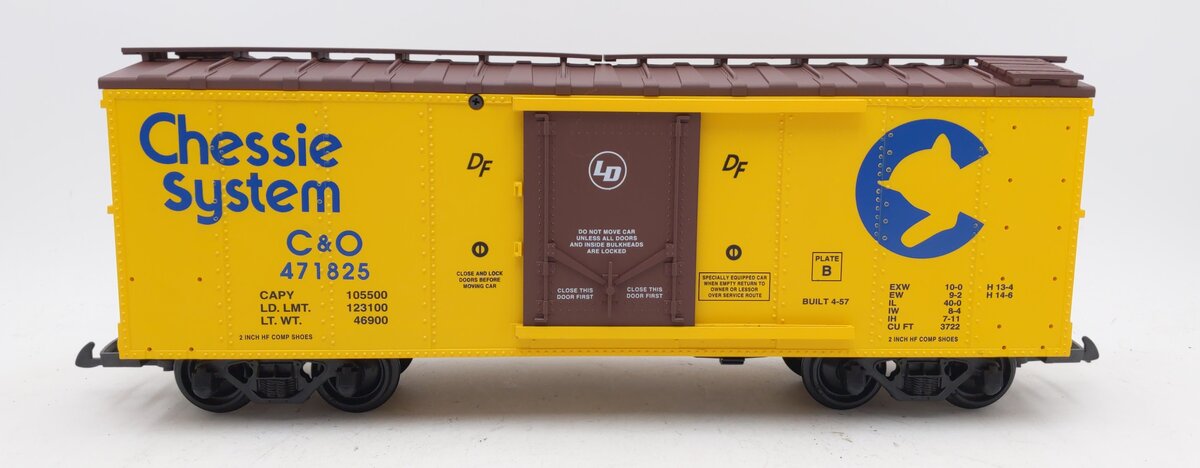 USA Trains R19102A G Chessie System Simulated Wood Box Car #471825