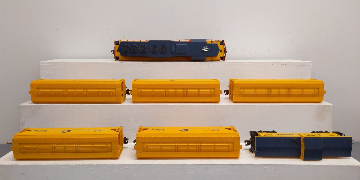 Lionel 6-11705 O Gauge Chessie System Diesel Freight Train Set LN/Box