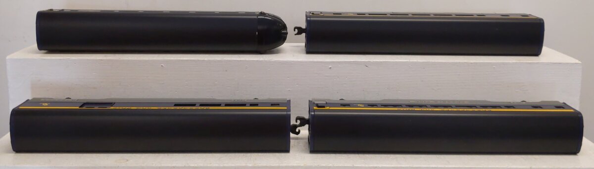 Lionel 6-19153 O Gauge Chesapeake & Ohio Aluminum 4-Car Passenger Set LN/Box