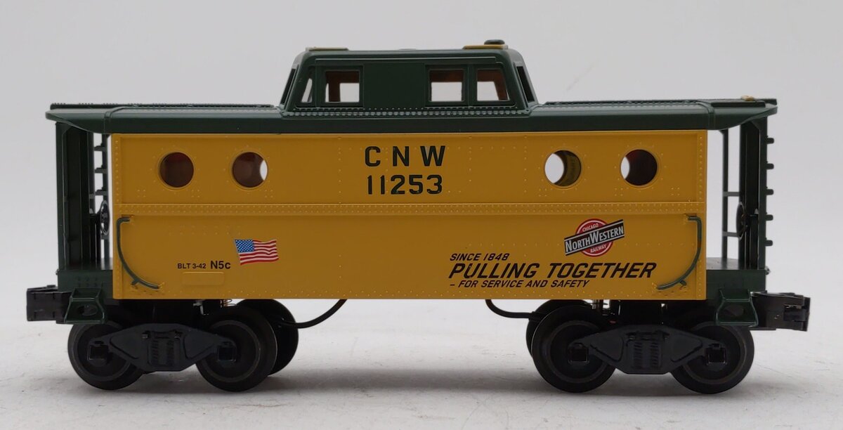 Williams CAB136 C&NW Lighted Caboose MT/Box