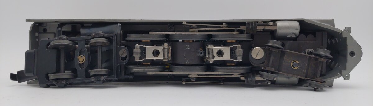 Lionel 6-18045 O Gauge NYC Commodore Vanderbilt 4-6-4 Steam Locomotive & Tender VG/Box