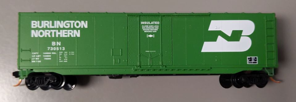 Micro-Trains 03800200 N Burlington Northern 50' Steel Plug Door Boxcar #730513 LN/Box