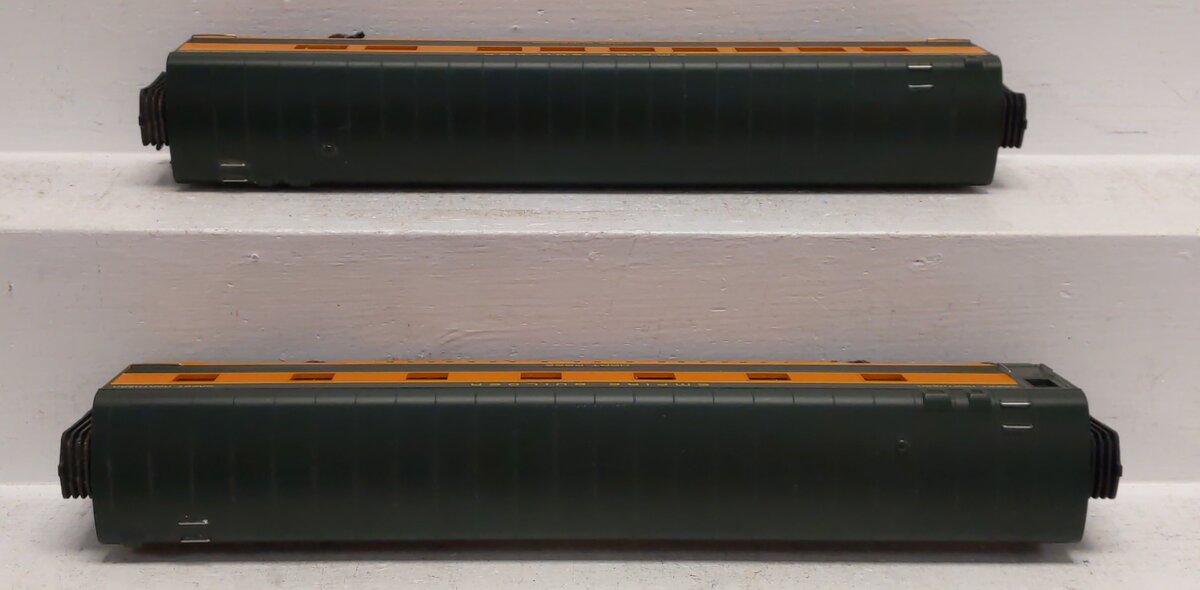 MTH 30-67818 O Great Northern 60' Streamlined Sleeper/Diner Passenger Set