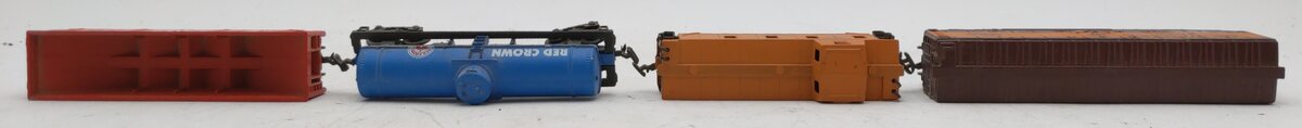 Maisto N Assorted Scale Freight Cars [4] VG