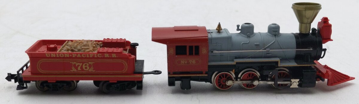 Minitrix 2080 N Scale UP Steam Locomotive & Tender #76 LN/Box