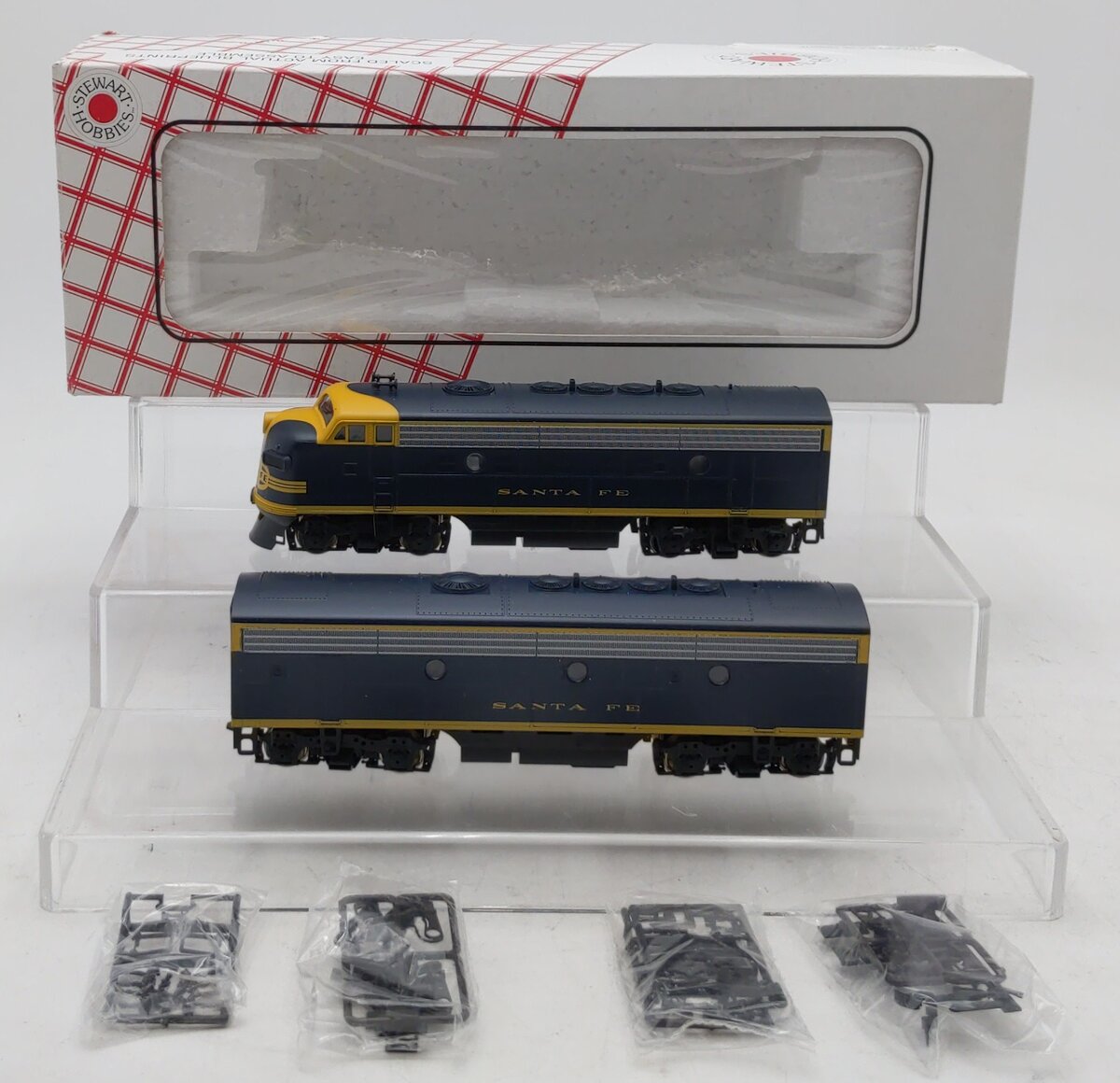 Stewart 5910 HO Santa Fe Diesel EMD F9 A/B Set