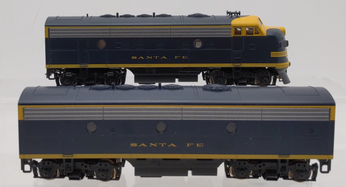 Stewart 5910 HO Santa Fe Diesel EMD F9 A/B Set
