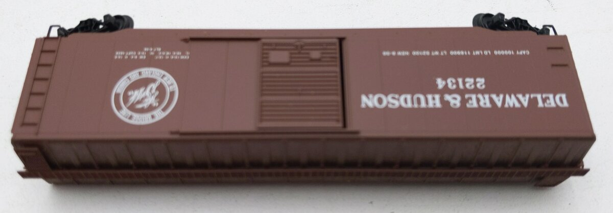 Micro-Trains 03100070 N Delaware & Hudson 50' Standard Single Door Boxcar #22134