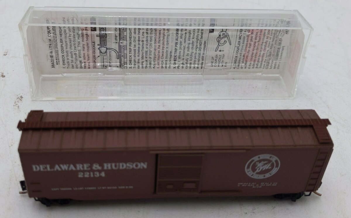 Micro-Trains 03100070 N Delaware & Hudson 50' Standard Single Door Boxcar #22134