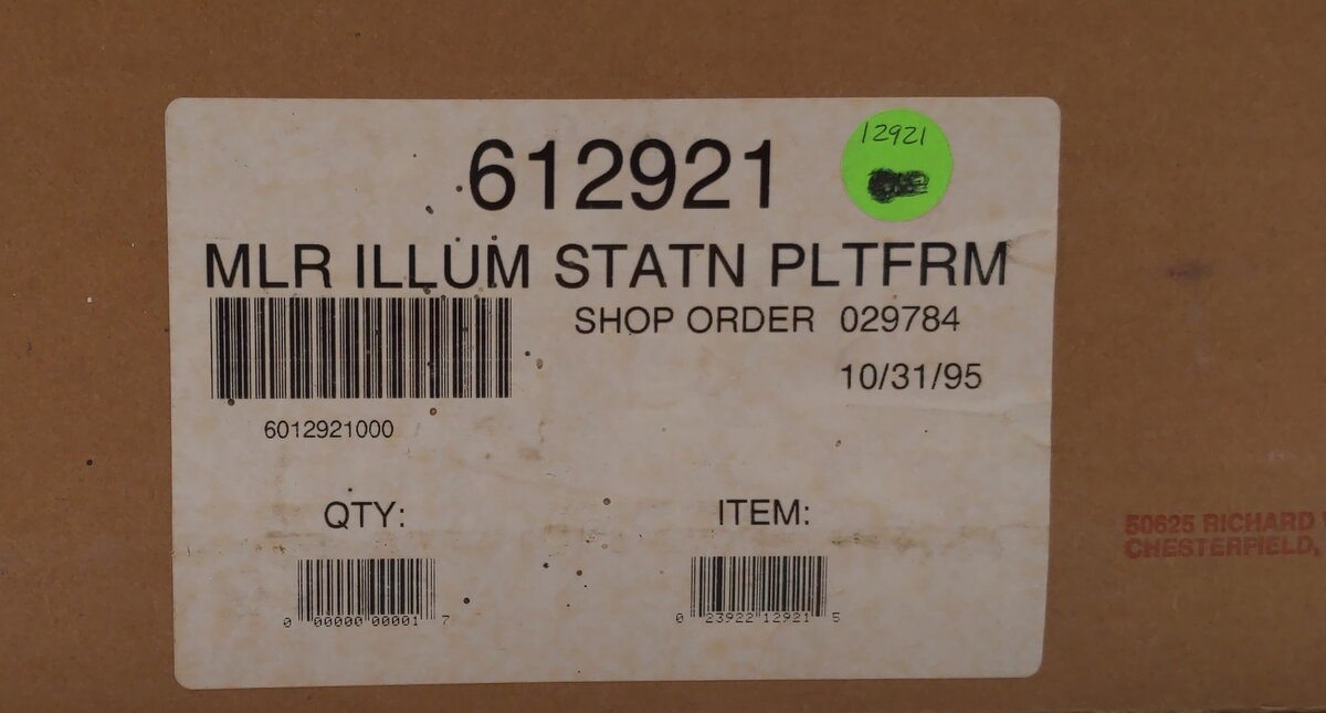 Lionel 6-12921 O Illuminated Station Platform NIB