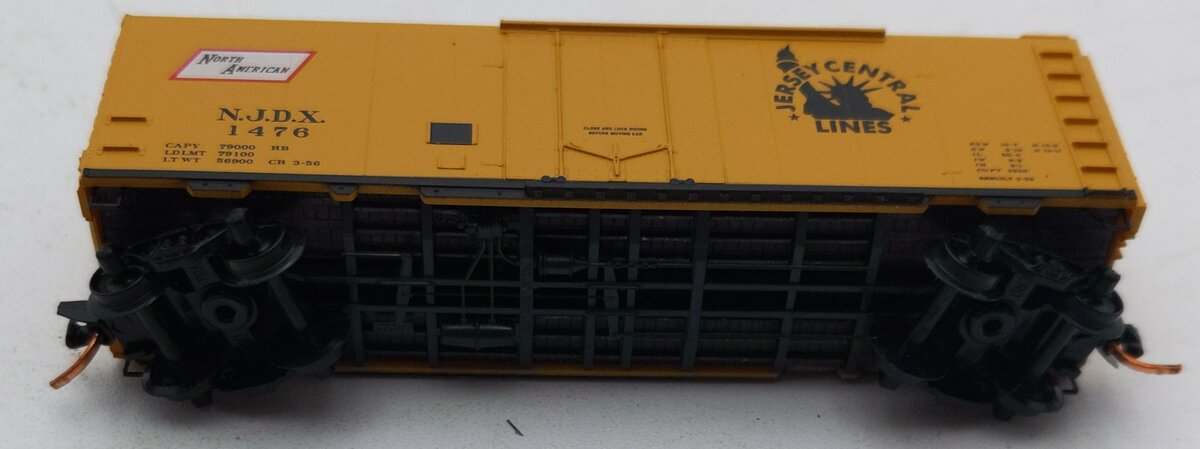 Micro-Trains 02100520 N Jersey Central Lines 40' Standard Plug Door Boxcar #1476