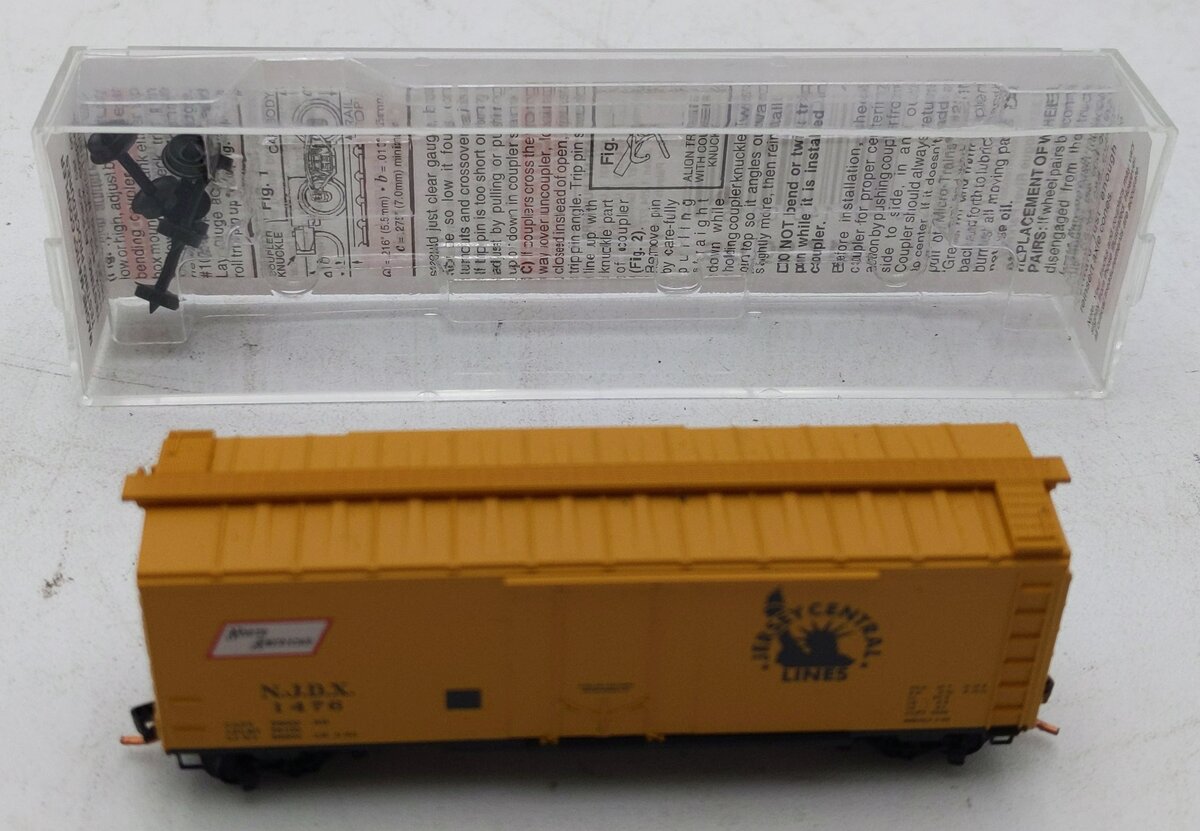 Micro-Trains 02100520 N Jersey Central Lines 40' Standard Plug Door Boxcar #1476