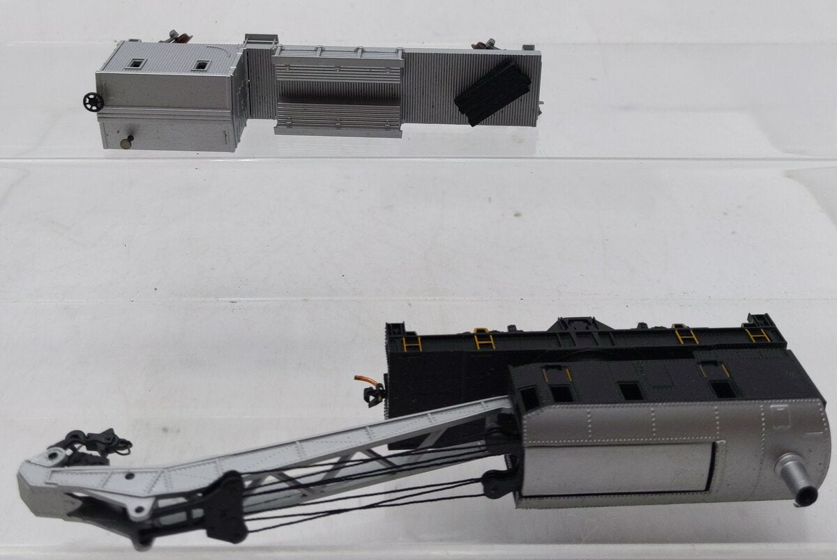 Bachmann 46698 N Painted & Unlettered 250-Ton Operating Crane & Boom Car