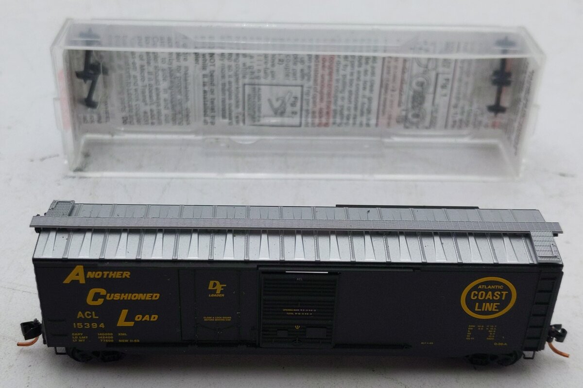 Micro-Trains 03300170 N ACL 50' Standard Plug & Sliding Door Boxcar #15394
