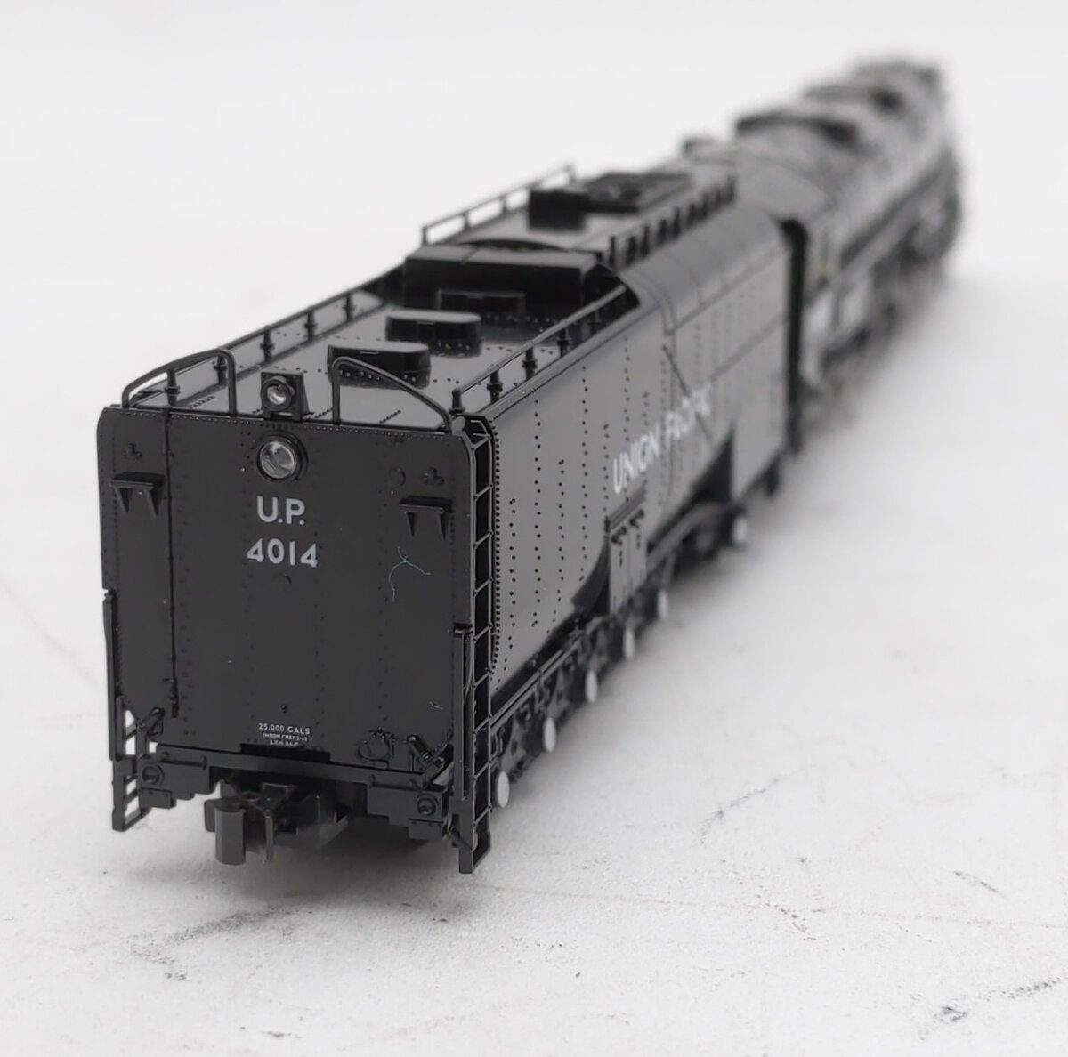 Kato 1264014S N Union Pacific Big Boy Steam Locomotive #4014 – Trainz
