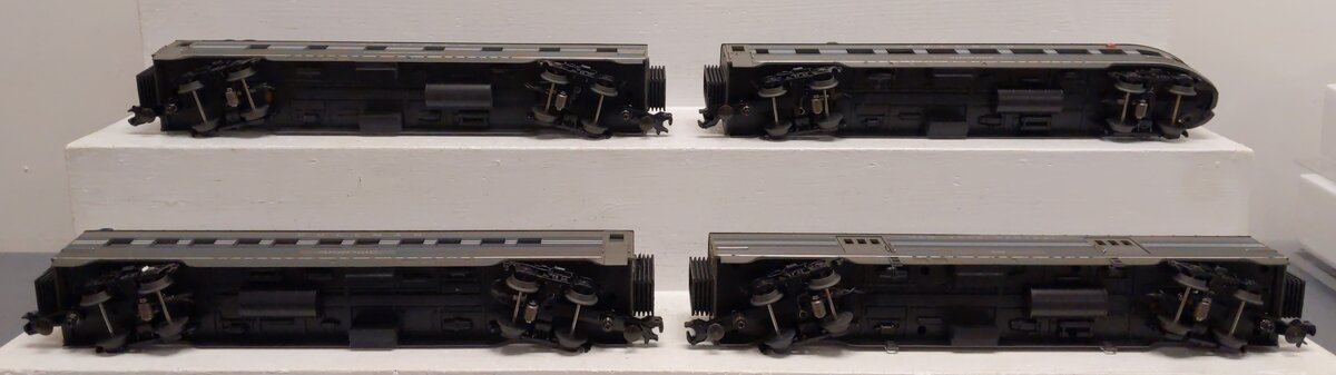 MTH 30-67344 O Gauge New York Central 60' Streamlined 4-Car Passenger Set