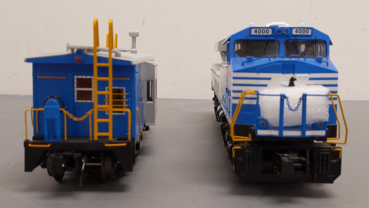 MTH 30-20432-1 NS ES44AC Imperial Diesel Engine & Caboose w/PS 3.0 #4000