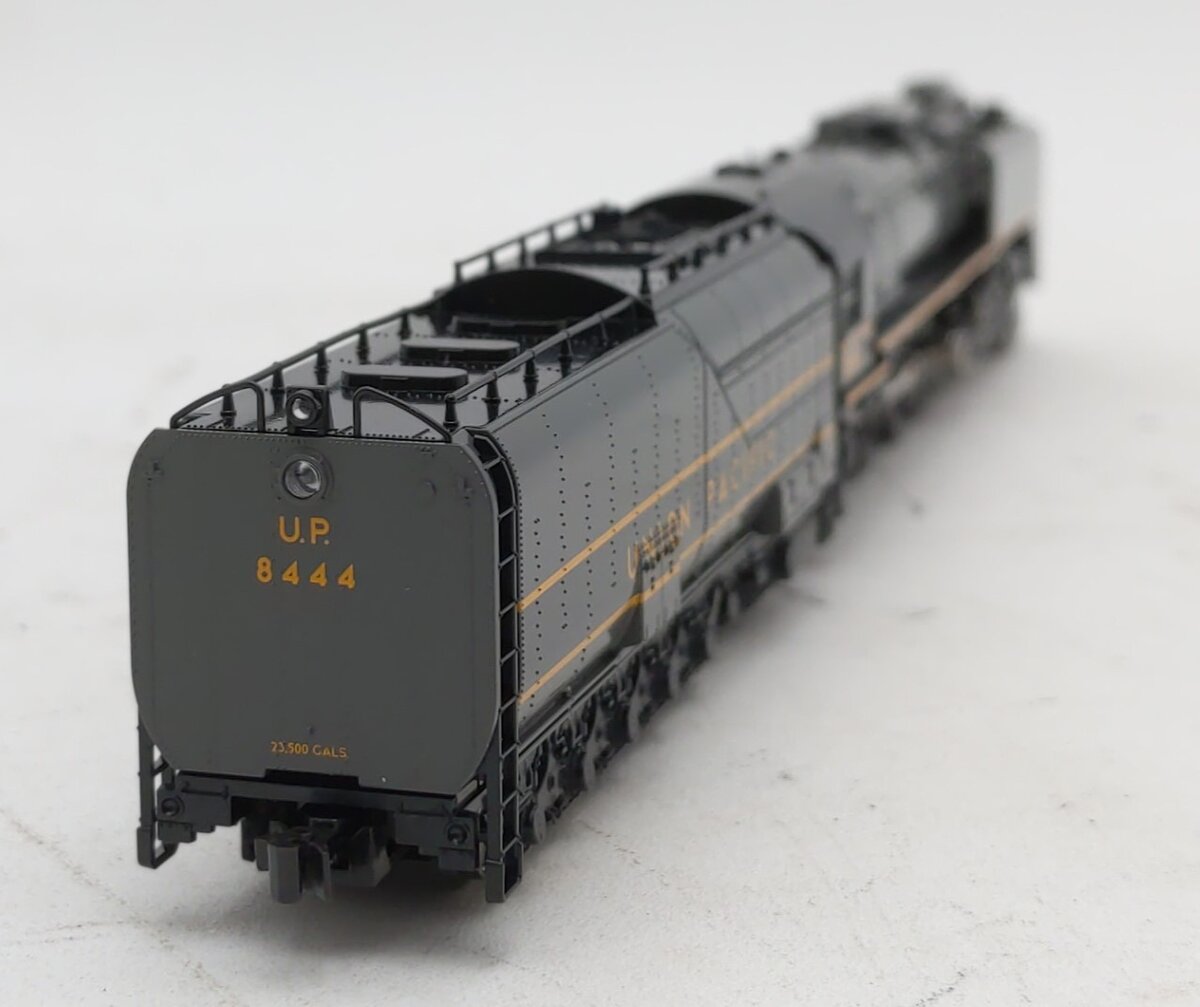 Kato 126-0403-DCC N UP Greyhound FEF-3 4-8-4 Steam Locomotive with DCC #8444