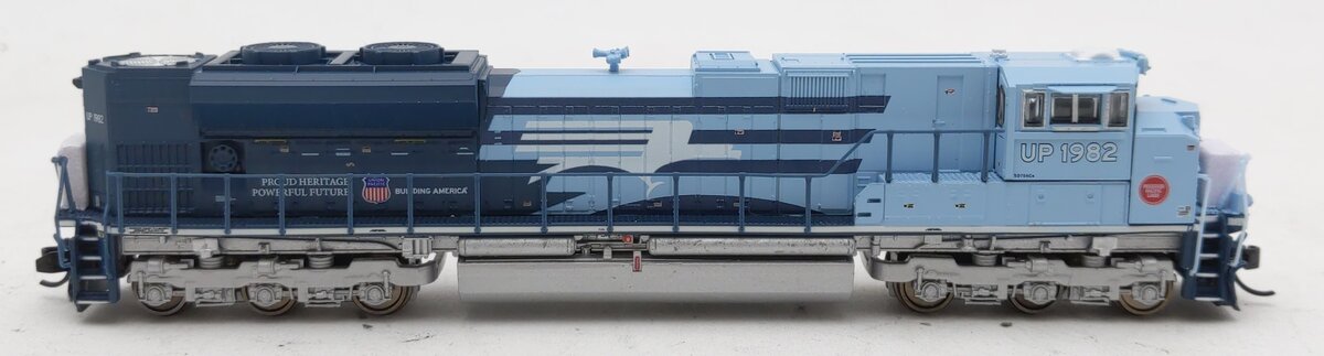 Broadway Limited 7031 N UP MP Heritage SD70ACe Diesel Locomotive #1982