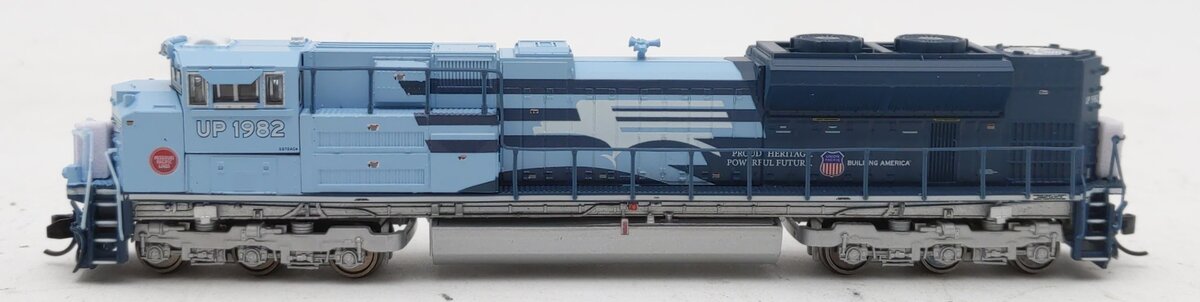 Broadway Limited 7031 N UP MP Heritage SD70ACe Diesel Locomotive #1982