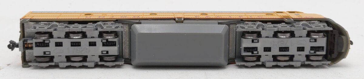 Kato 176-5324-DCC N Union Pacific EMD E8A Diesel Locomotive with DCC #949