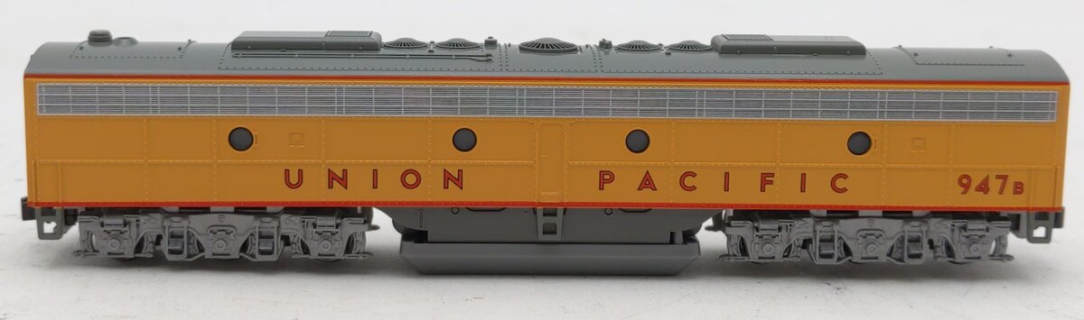 Kato 176-5356-DCC N Union Pacific EMD E8B Diesel Locomotive with DCC #947B
