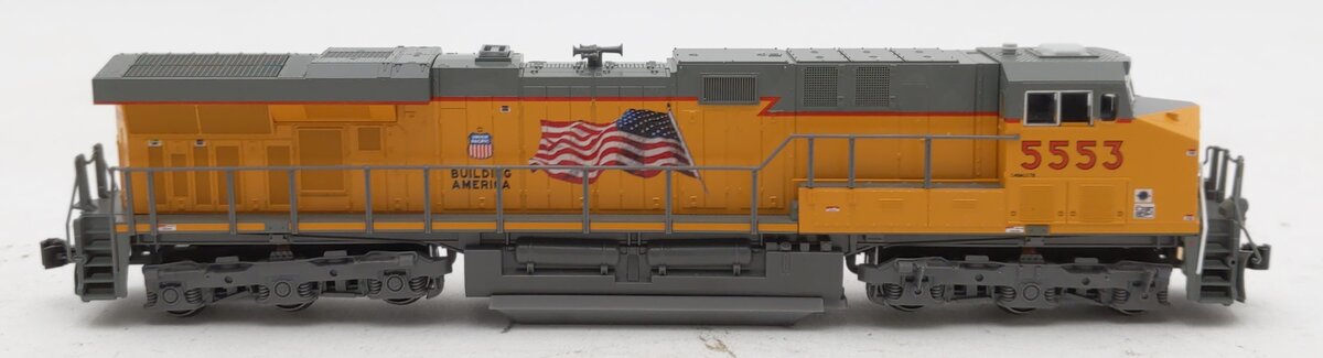 Kato 176-8955 N Union Pacific GE ES44AC Diesel Locomotive #5553