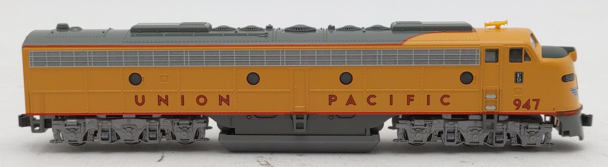 Kato 176-5323-DCC N Union Pacific EMD E8A Diesel Locomotive with DCC #947