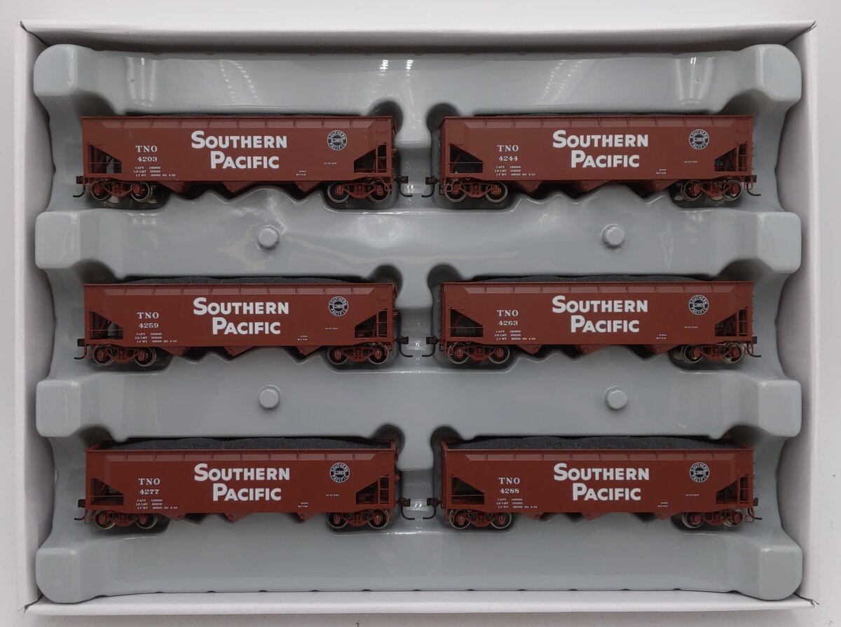 Athearn 95685 HO Southern Pacific 40' 3-Bay Offset Hopper w/Coal (Pack of 6)