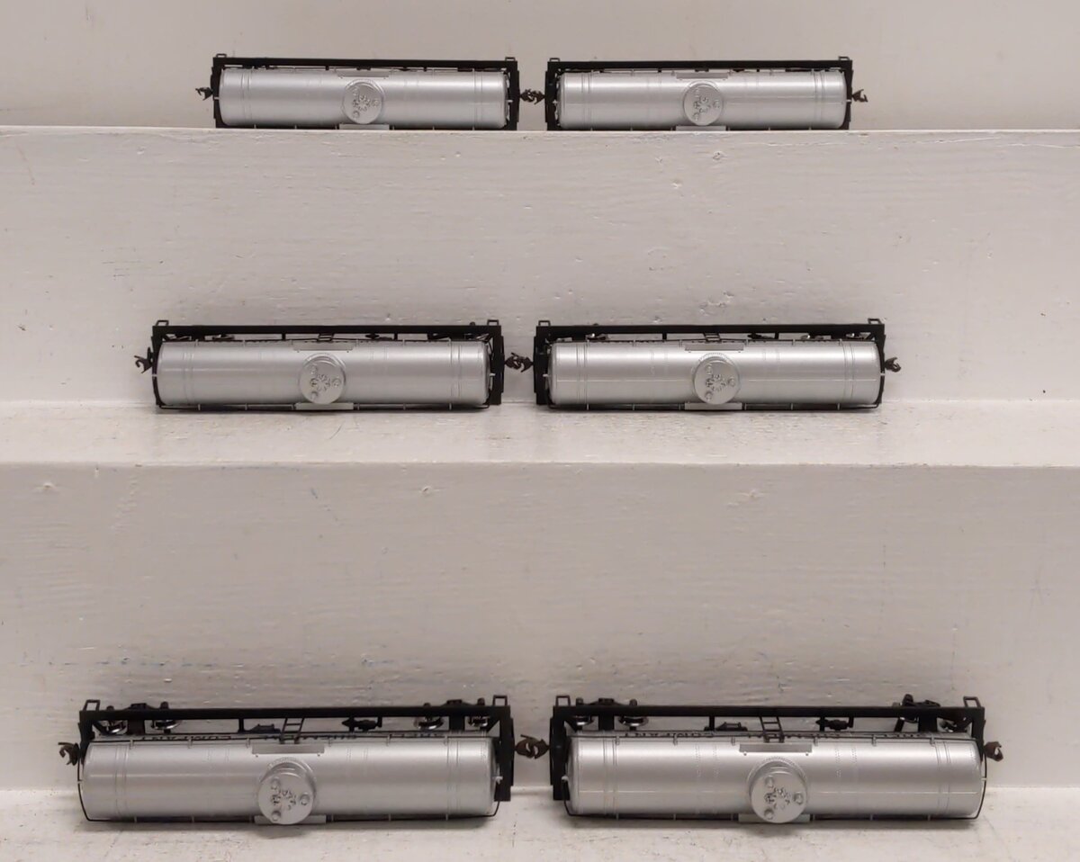Athearn 73211 HO Scale Shell Chemical Company Single Dome Tank Car (Set of 6)
