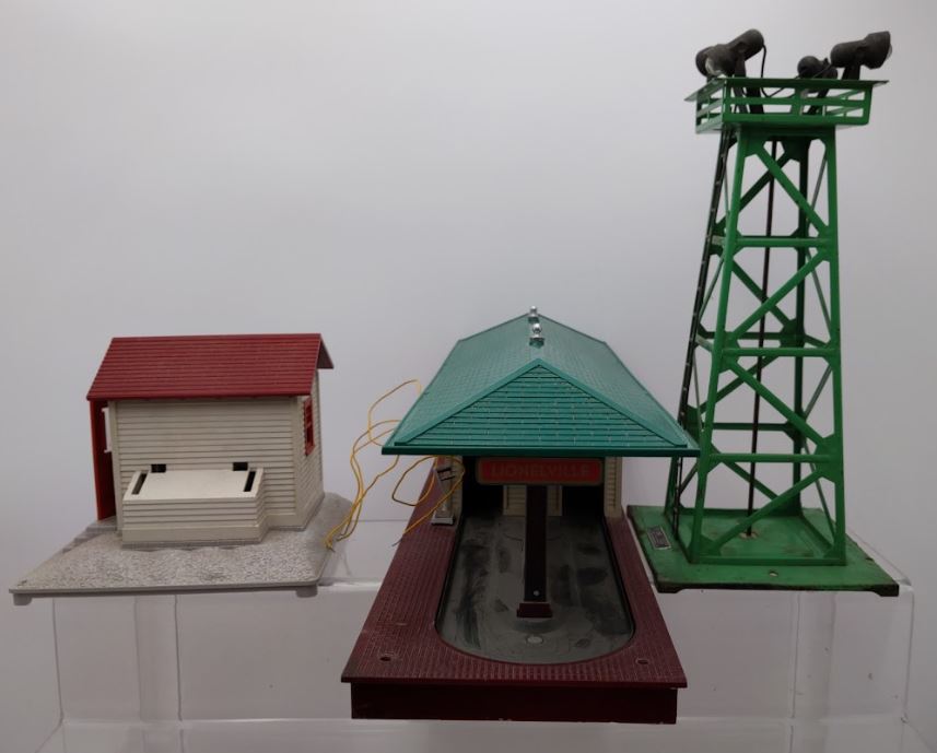 Vintage Lionel 125, 395 & 356 Postwar O Gauge Operating Accessories [3]/Box
