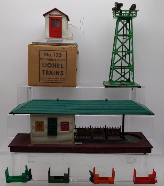 Vintage Lionel 125, 395 & 356 Postwar O Gauge Operating Accessories [3]/Box