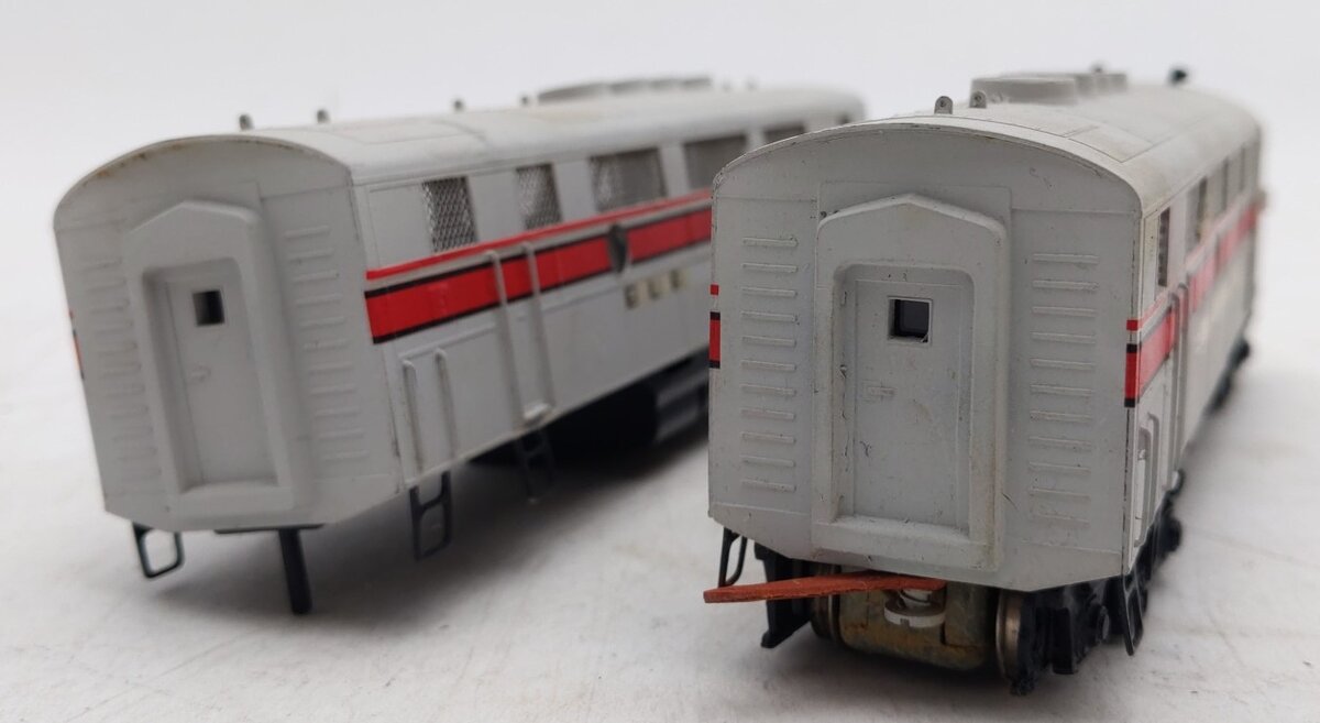 Hallmark Models HO Custom Burlington A&B Locomotive #1560 VG